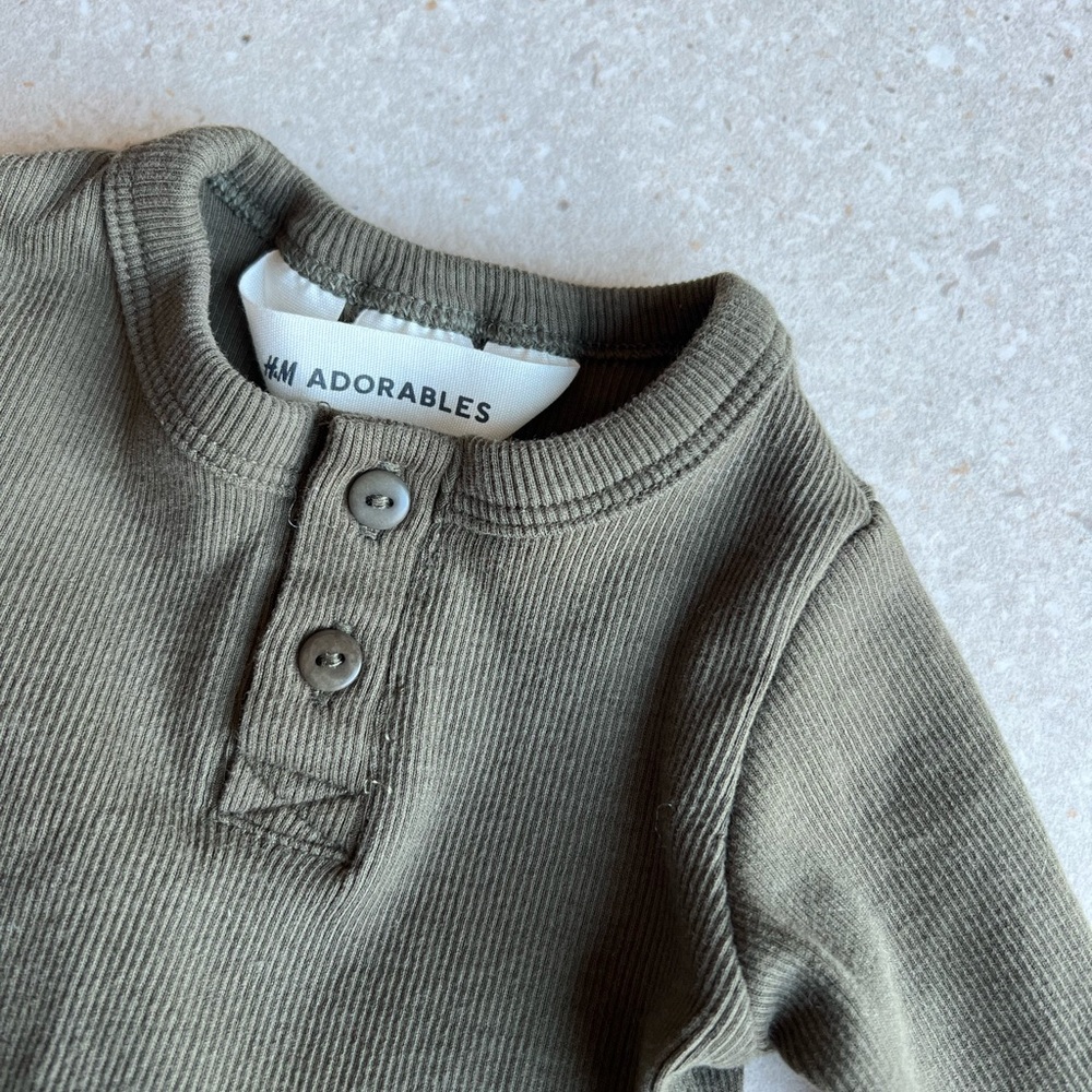 H&M Adorables Ribbed Set - Picture 2 of 3